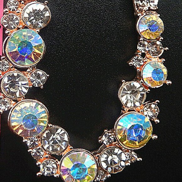 Beautiful AB & Clear Crystal Covered Oval Necklace - Picture 2 of 2